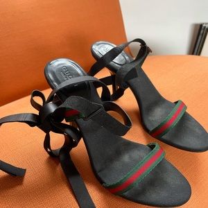VINTAGE GUCCI Red & Green Stripe Heels 6.5